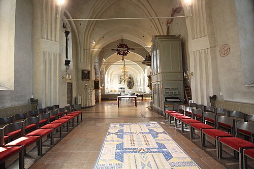 Heliga Trefaldighets kyrka, interno