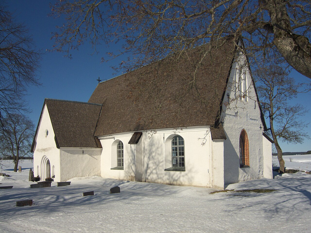 Långtora kyrka