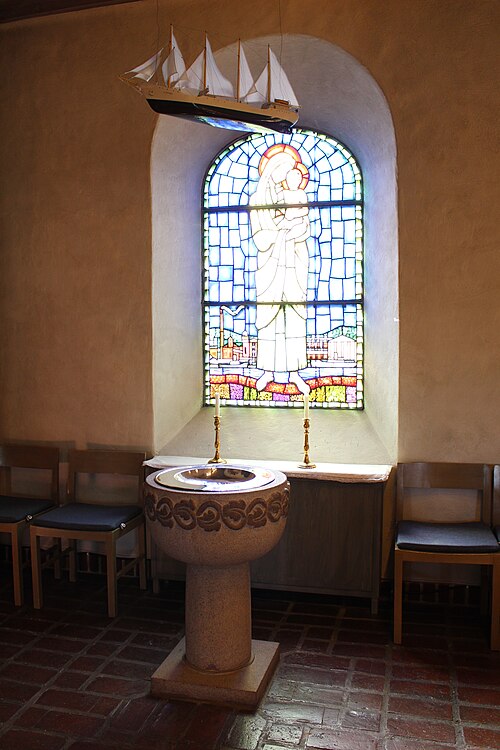 Hallstaviks kyrka, interno