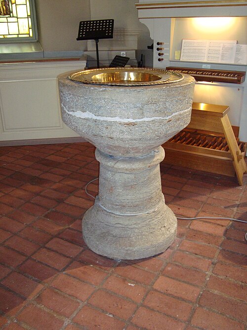 By kyrka, interno