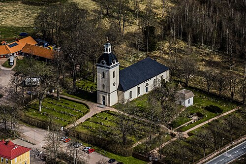 Linderås kyrka