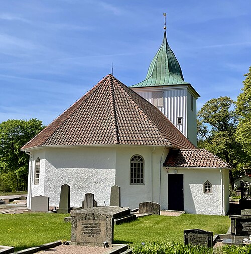 Hålta kyrka