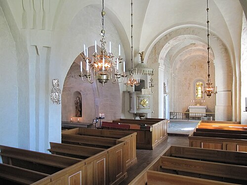 Skånela kyrka, interno