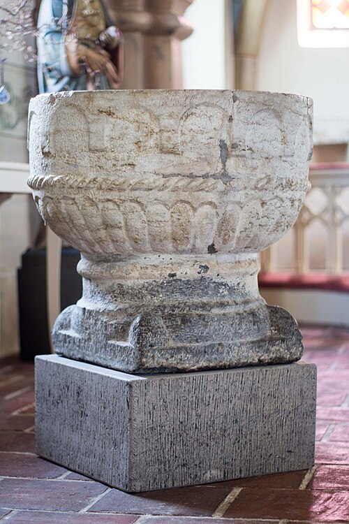 Hemmesdynge kyrka, interno