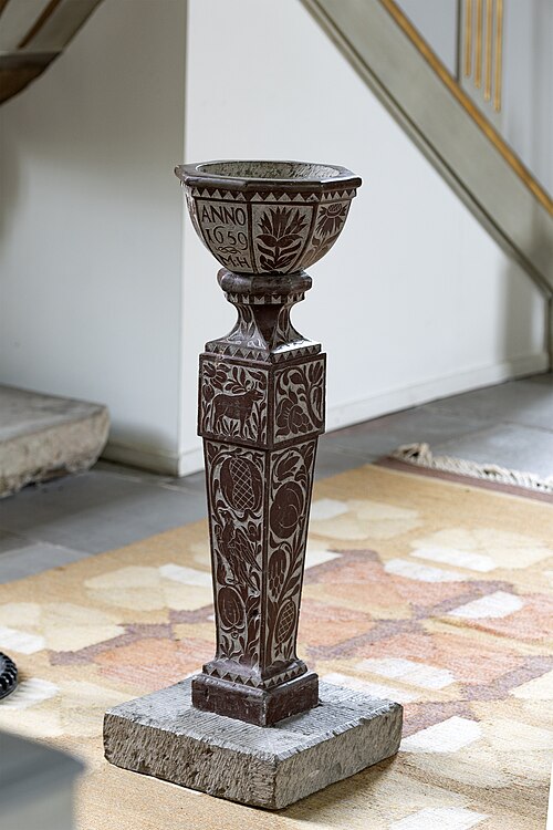 Västerlösa kyrka, interno