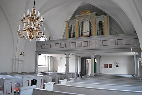 Västra Broby kyrka, interno