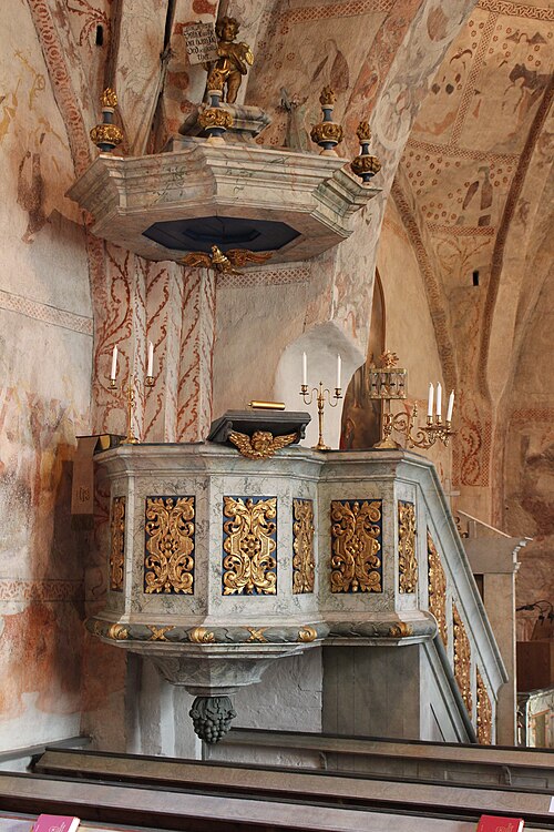 Ekeby kyrka, interno
