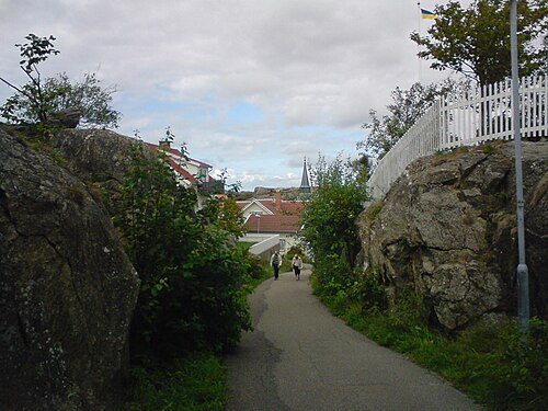 Gullholmens kyrka