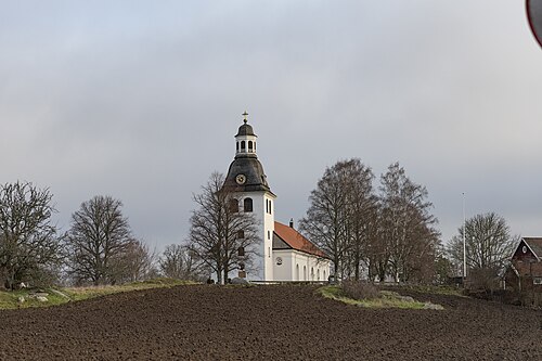 Vårdnäs kyrka