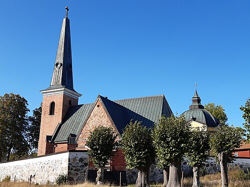 Ängsö kyrka