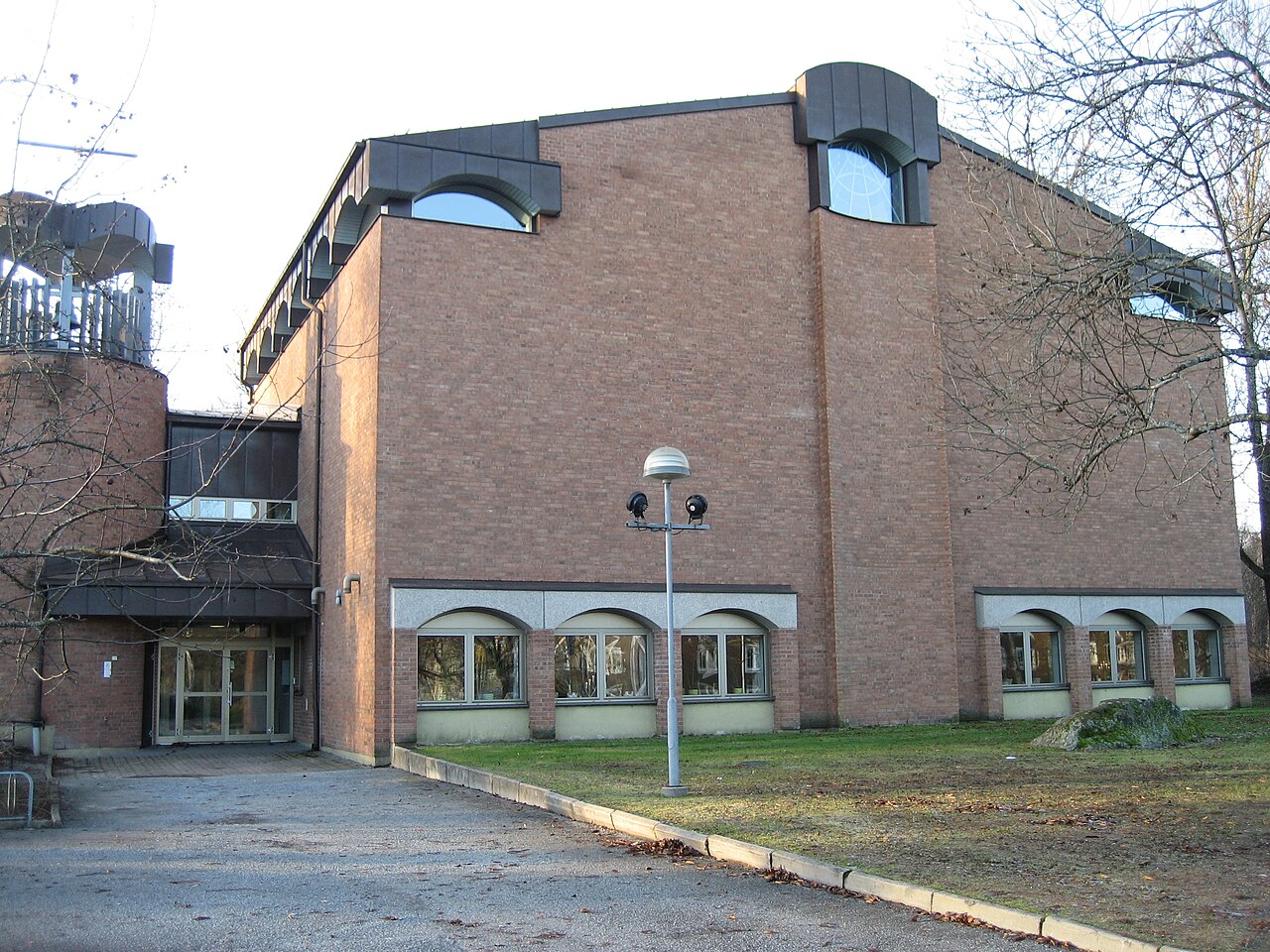 Sankt Mikaels kyrka