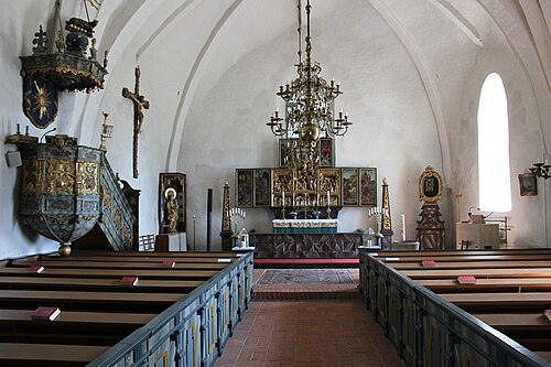 Hökhuvuds kyrka, interno