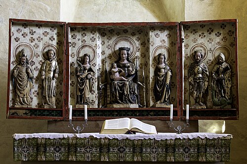 Fide kyrka, interno