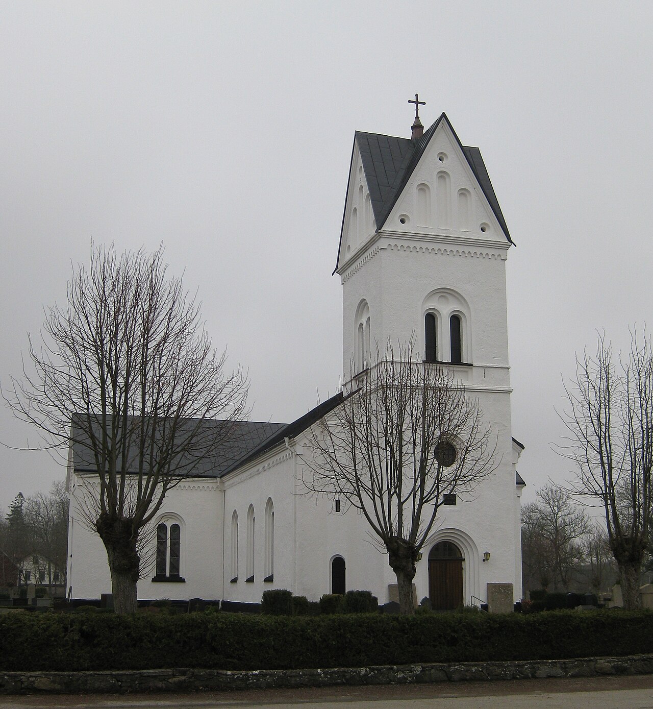 Lövestad kyrka