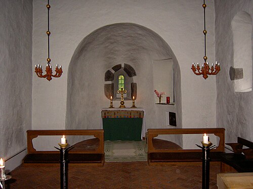 Hjälmseryds gamla kyrka, intérieur
