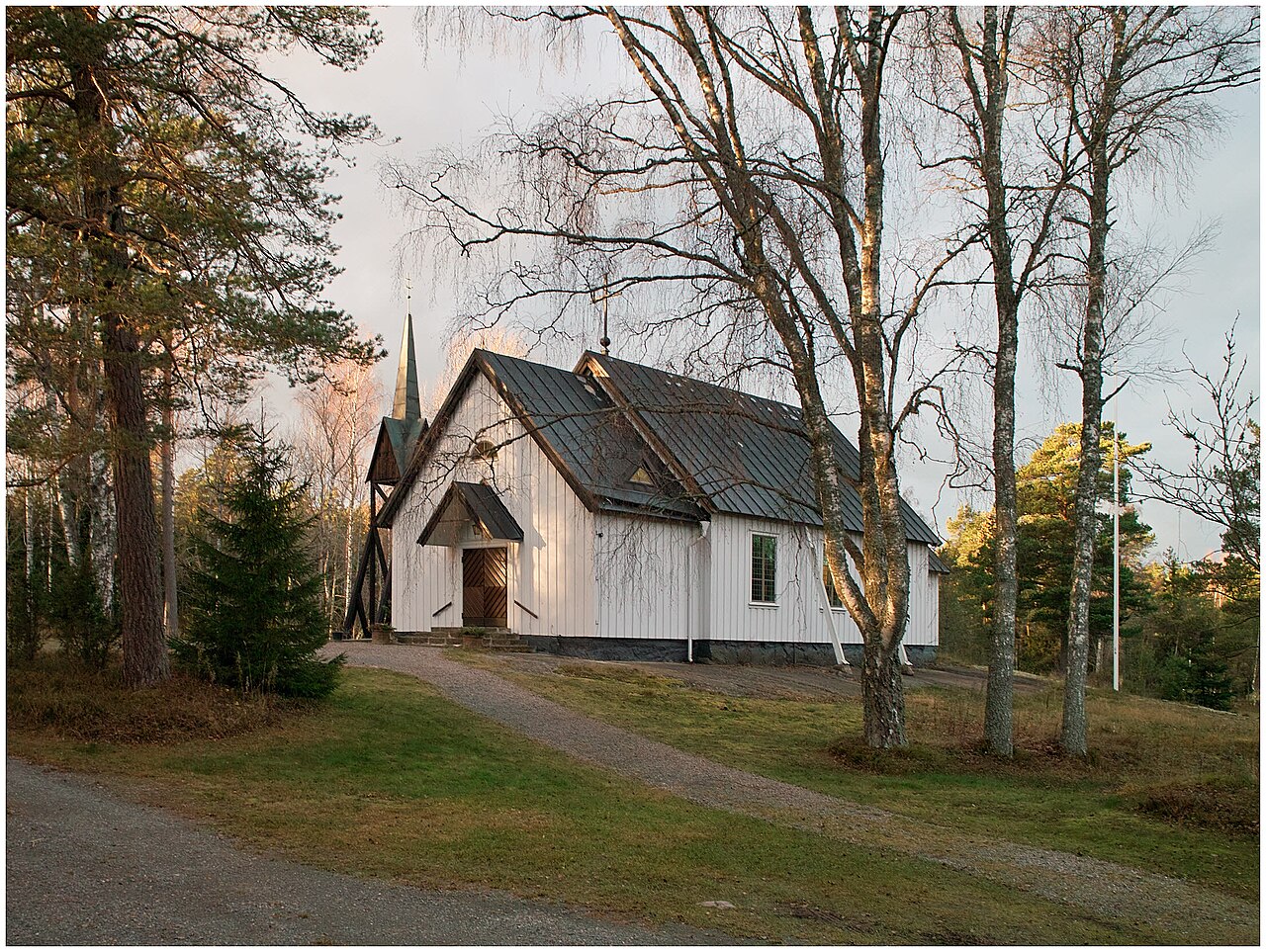 Björkö-Arholma kyrka