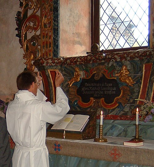 Lidens gamla kyrka, interno