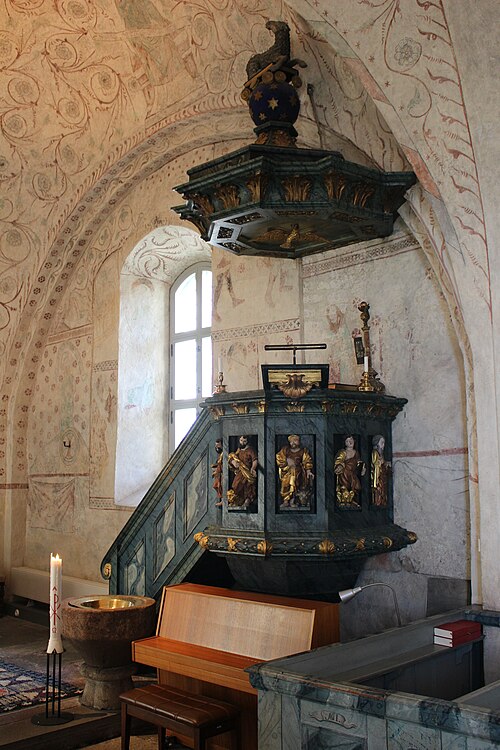 Håbo-Tibble kyrka, interno