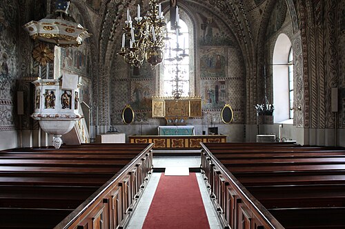 Tolfta kyrka, interno