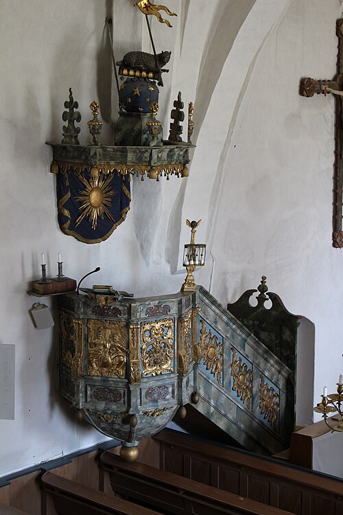 Hökhuvuds kyrka, interno
