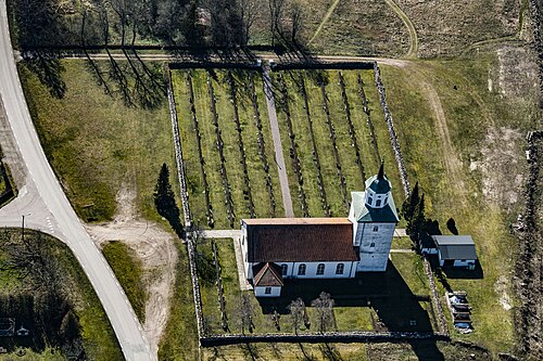 Bredsättra kyrka