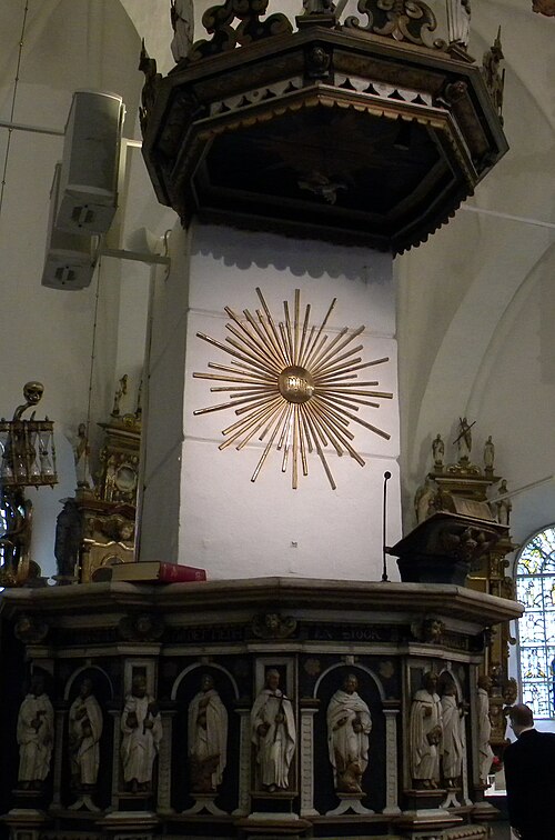 Alla Helgona kyrka, intérieur