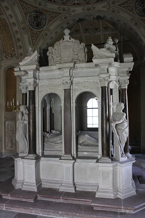 Veckholms kyrka, interno