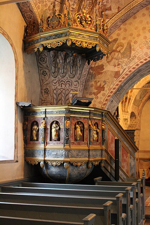Löts kyrka, interno