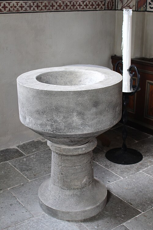 Tolfta kyrka, interno