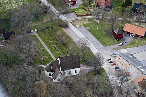 Gårdeby kyrka