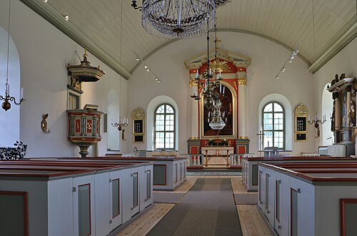Gårdby kyrka, interno