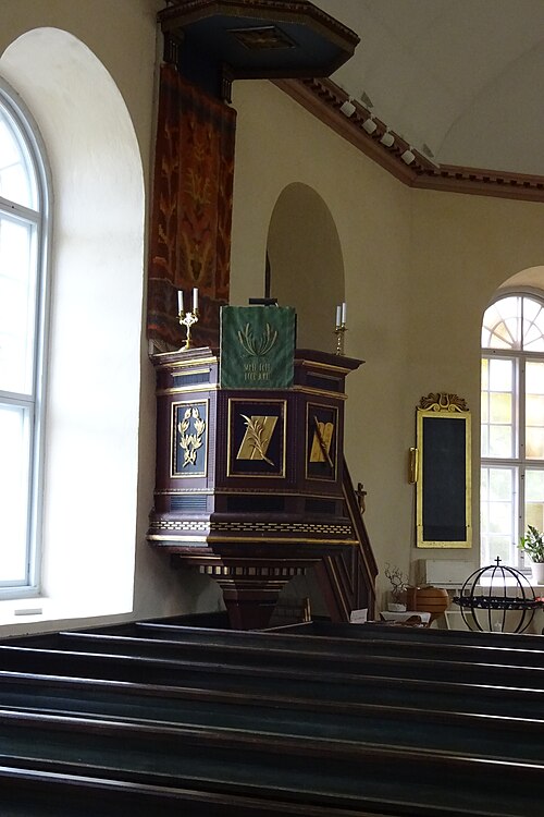 Klövedals kyrka, interno