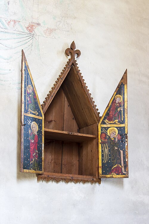 Alskogs kyrka, interno