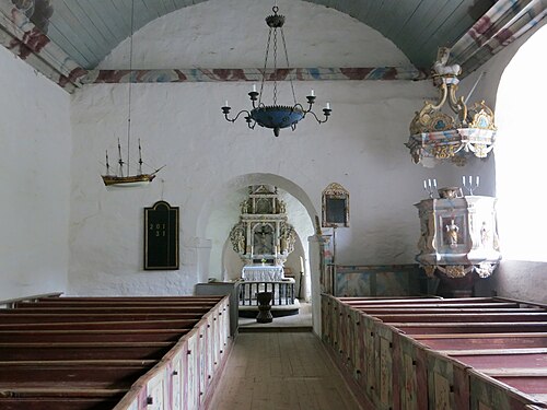 Bokenäs gamla kyrka, interno