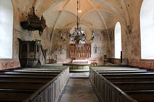 Husby-Sjutolfts kyrka, interno