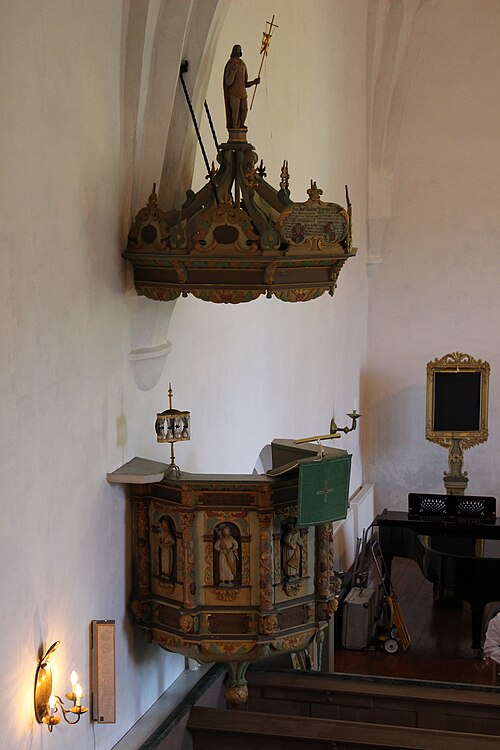 Hjälsta kyrka, interno