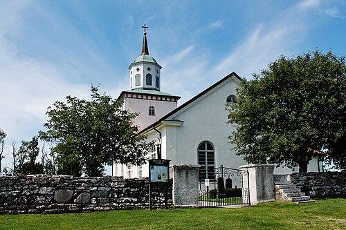 Bredsättra kyrka