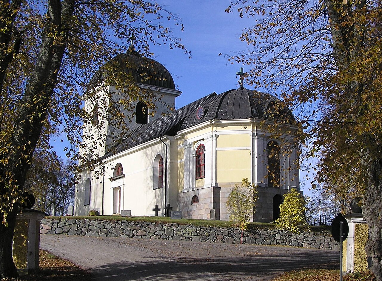 Hyltinge kyrka