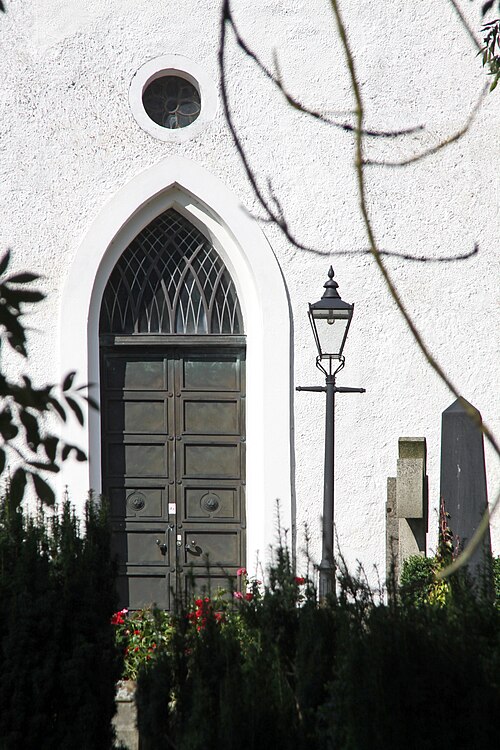 Raus kyrka