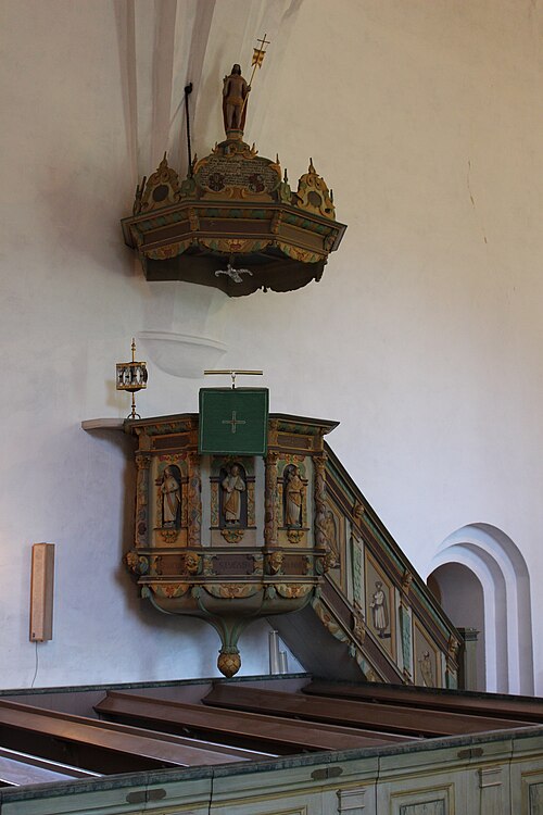 Hjälsta kyrka, interno