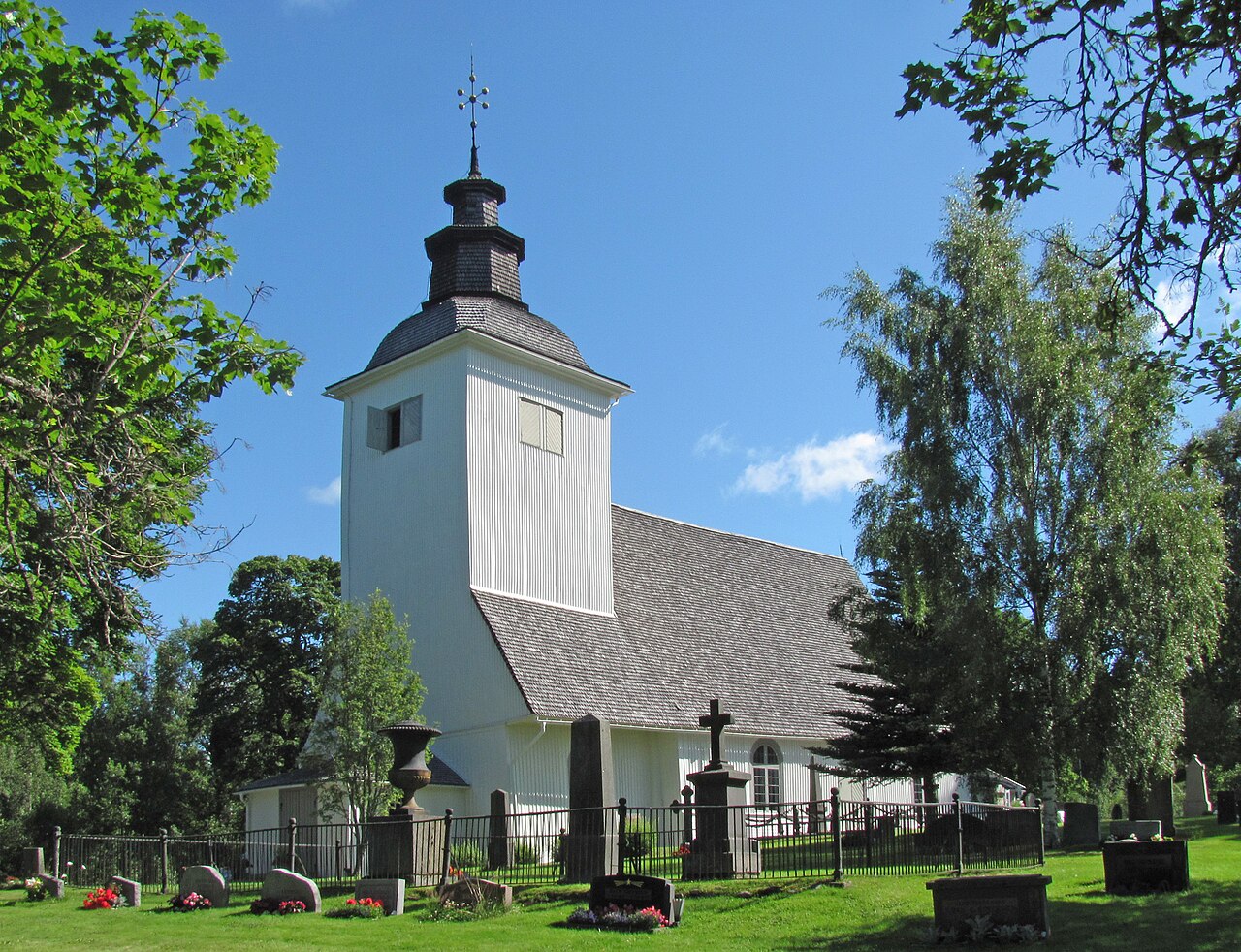 Brattfors kyrka