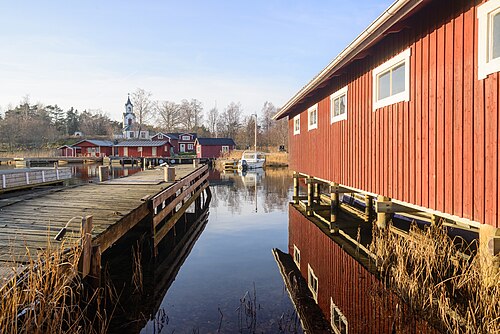Möja kyrka