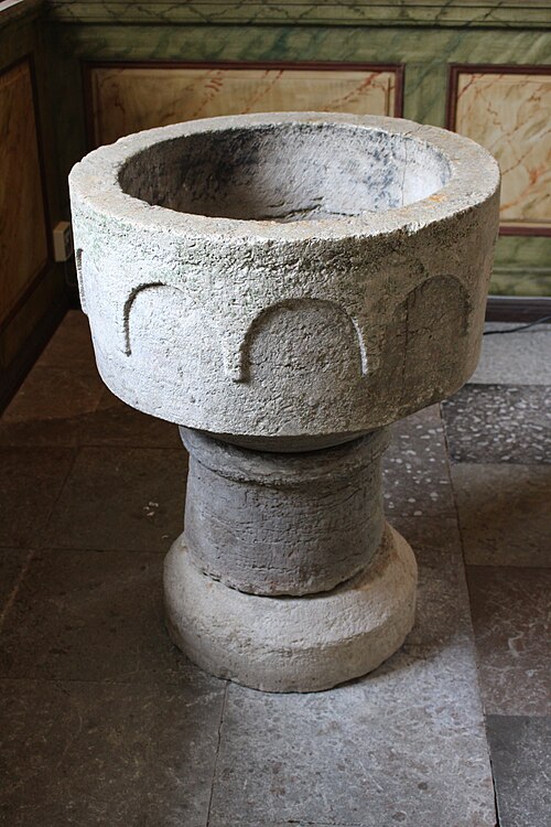 Husby-Sjutolfts kyrka, interno