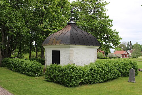 Östuna kyrka