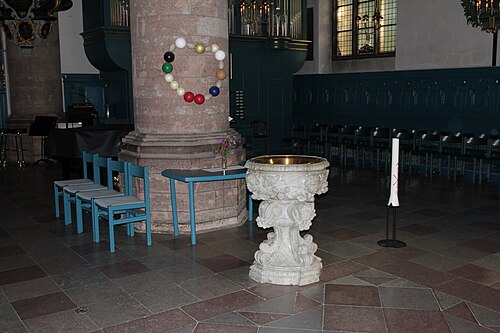 Kristine kyrka, intérieur