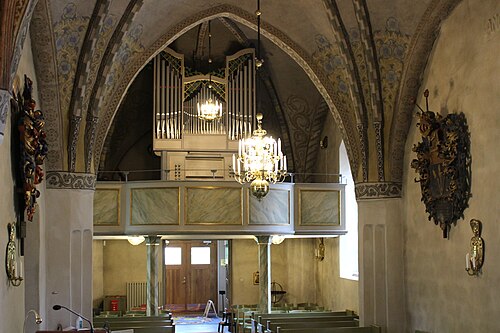 Almby kyrka, interno
