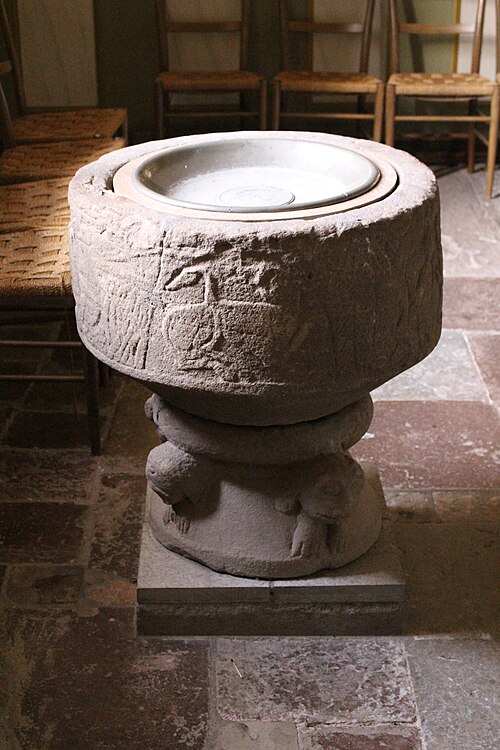 Frösunda kyrka, interno