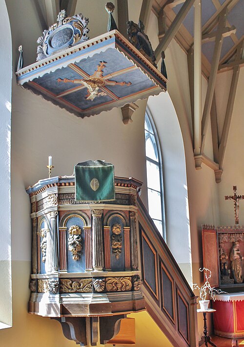 Källa nya kyrka, interno