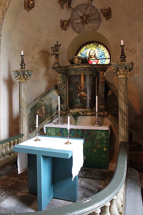 Orkesta kyrka, intérieur