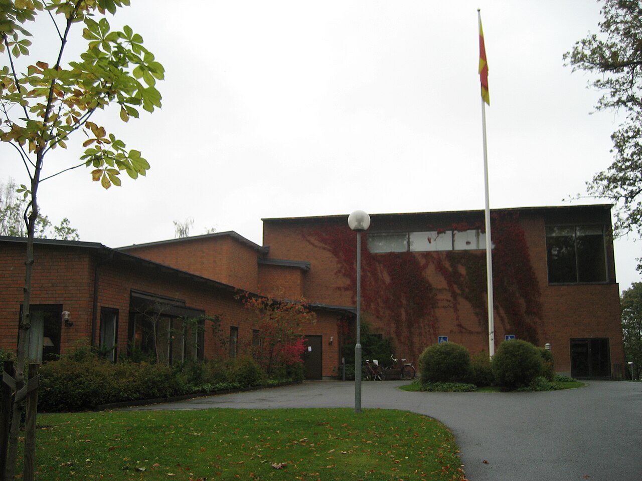 Adolfsbergs kyrka